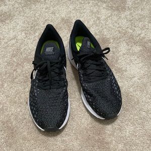 Nike Zoom Pegasus 35 training sneaker size 8.5